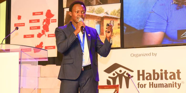 Founder Naftal Nyabuto pitches Nyumba Mkononi at the Africa Housing Forum in Kenya (May 2022)