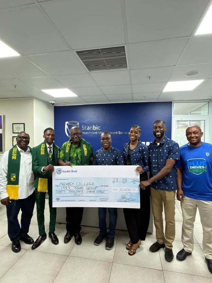 Kwabena Boamah, MD, Stanbic investment Management Services with Joseph Osei, President of the 1982 Year Group (Center) with members of their teams Kwabena Boamah, MD, Stanbic investment Management Services with Joseph Osei, President of the 1982 Year Group (Center) with members of their teams
