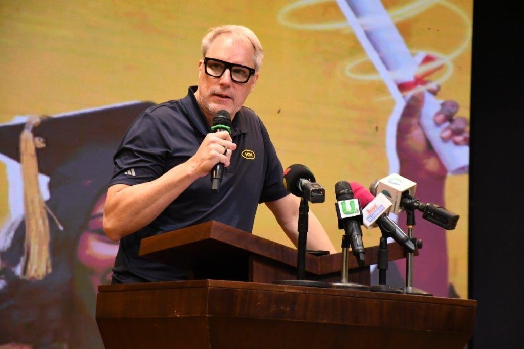 Stephen Blewett, MTN Ghana CEO speaking at the 2025 Awards Ceremony